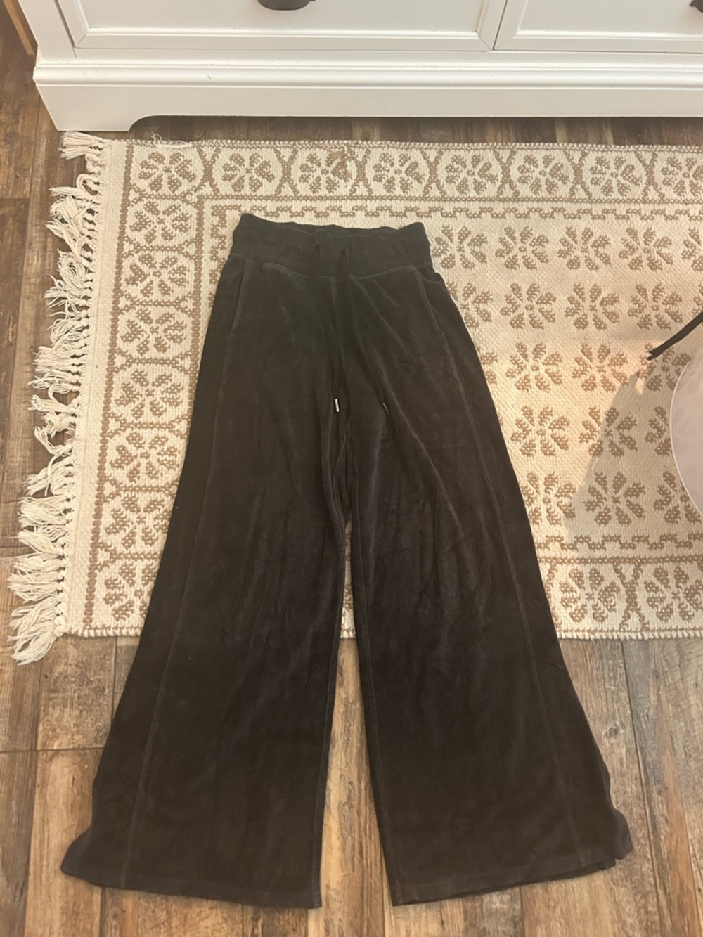 Lululemon velvet yoga pants